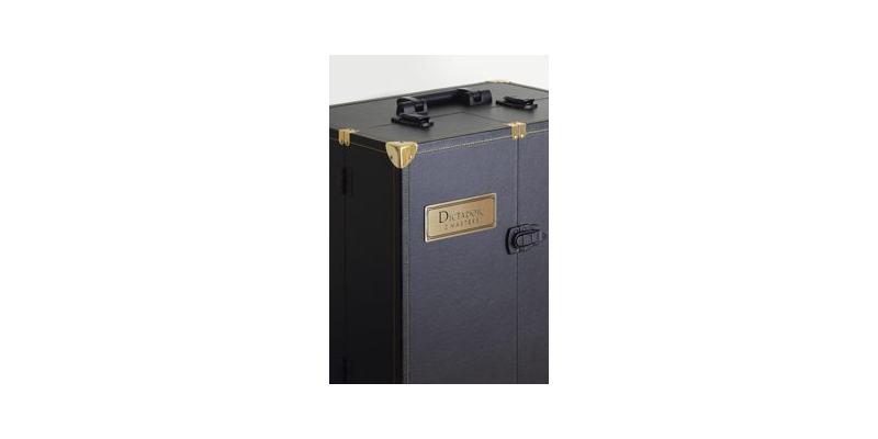 Dictador 2 Masters Trunk 1.jpg