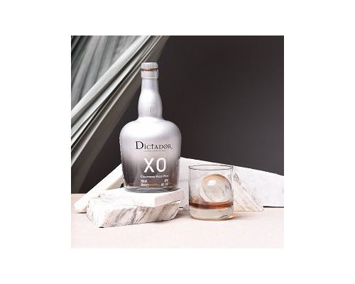 Dictador XO Insolent Photo 3.jpg