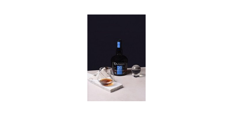 Dictador 20 YO 1.jpg